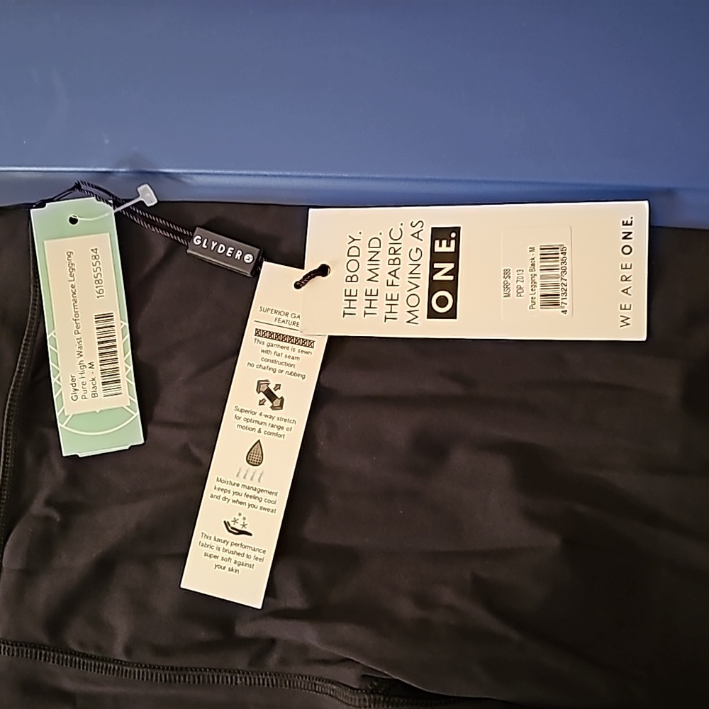 Workout pants - Picture 3 of 3